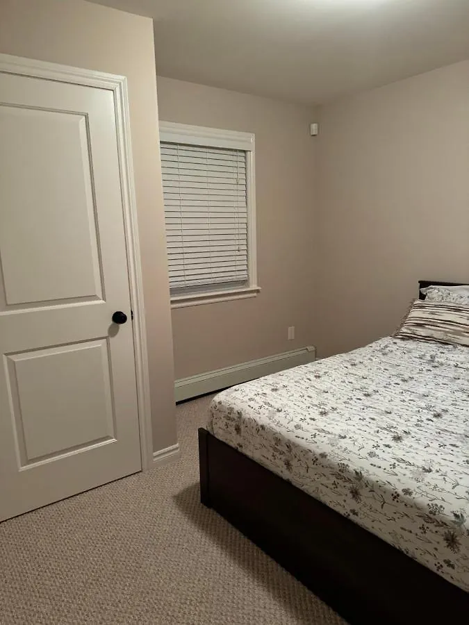 Cozy, Private Basement Suite Halifax Canada