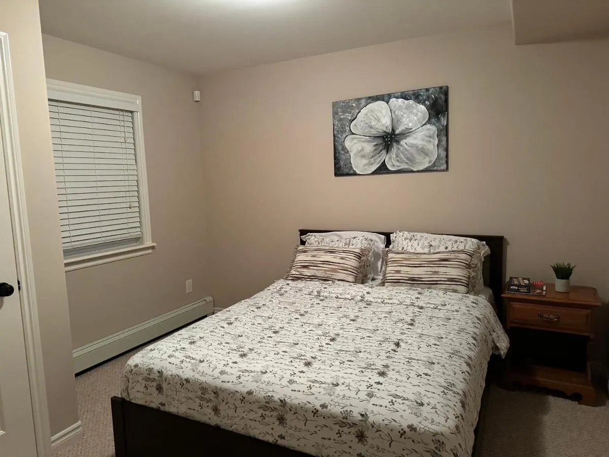 Cozy, Private Basement Suite Halifax